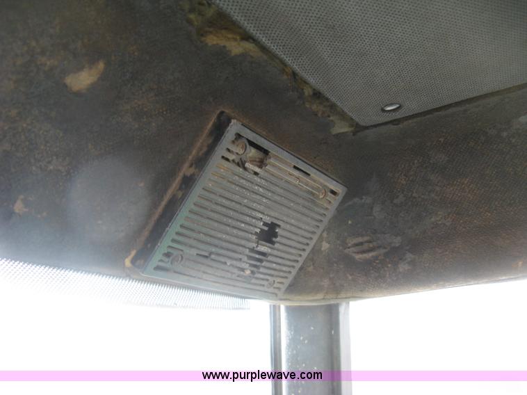 image for item H9418 1975 John Deere 4430 tractor