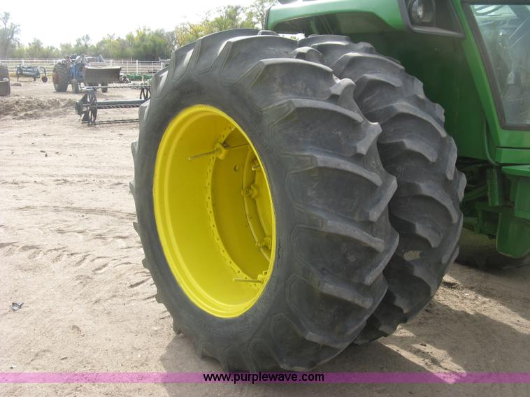 image for item H9418 1975 John Deere 4430 tractor