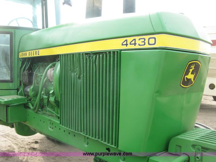 image for item H9418 1975 John Deere 4430 tractor