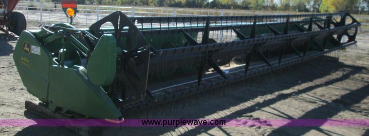 image for item H9424 2004 John Deere 630F HydraFlex platform header