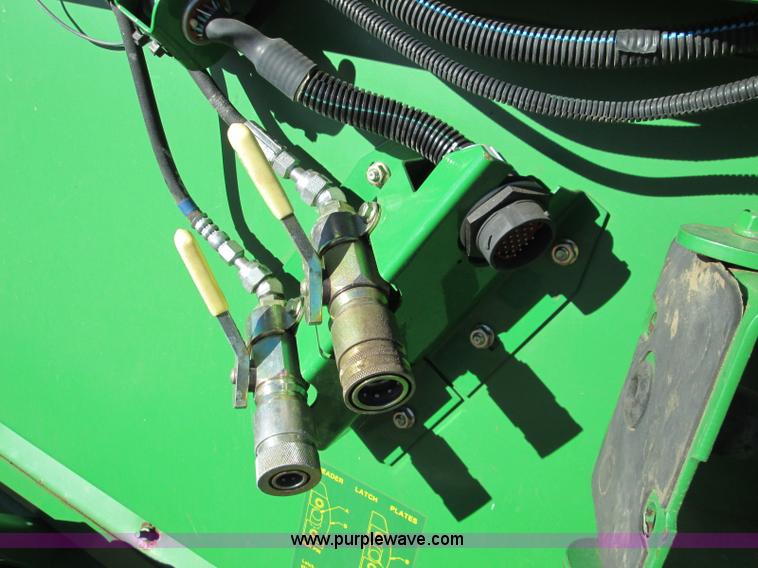 image for item H9424 2004 John Deere 630F HydraFlex platform header
