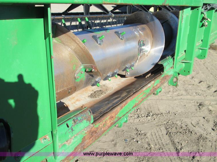 image for item H9424 2004 John Deere 630F HydraFlex platform header