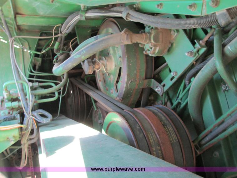 image for item H9425 1983 John Deere 8820 Turbo combine