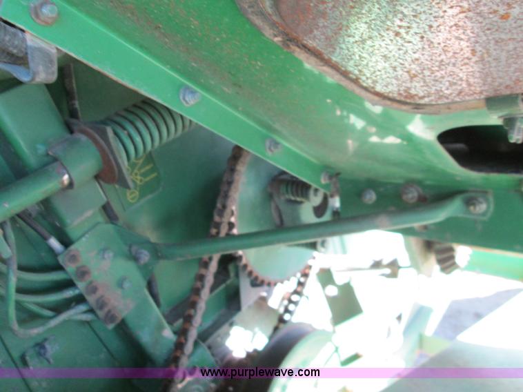 image for item H9425 1983 John Deere 8820 Turbo combine