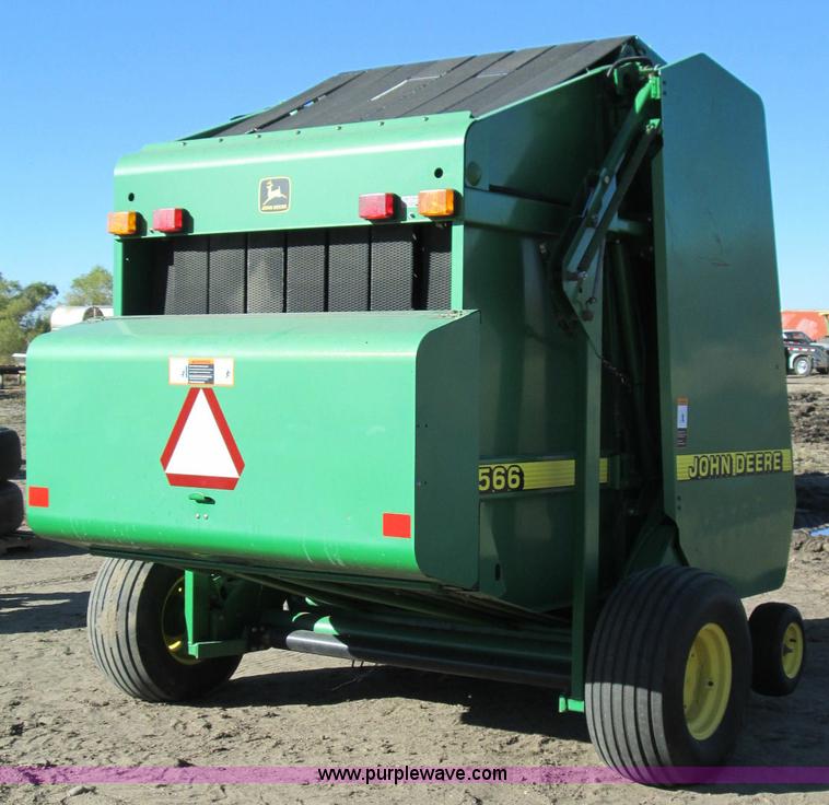image for item H9426 1998 John Deere 566 round baler