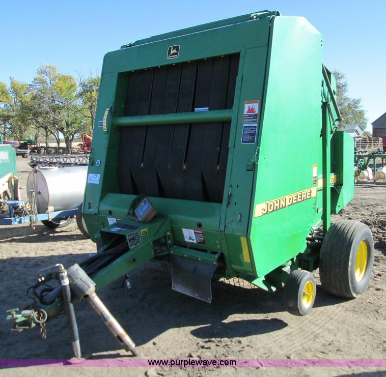image for item H9426 1998 John Deere 566 round baler