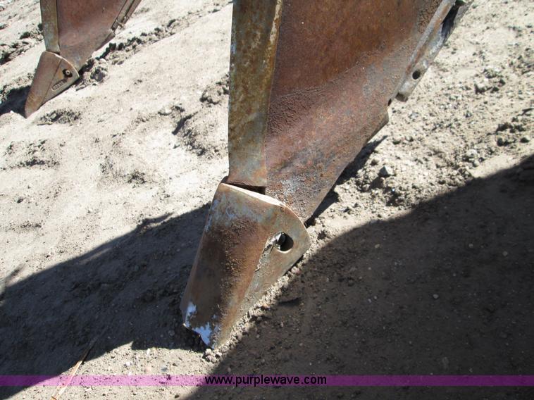 image for item H9428 Orthman twin bar ripper