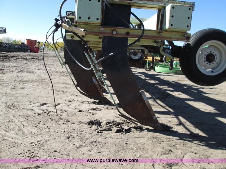 image for item H9428 Orthman twin bar ripper