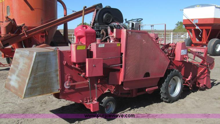 image for item H9437 Hans-Ulrich Hege 125B seed harvester