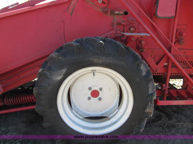 image for item H9437 Hans-Ulrich Hege 125B seed harvester