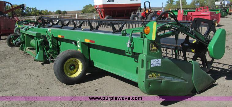 image for item H9438 2008 John Deere 936D draper head