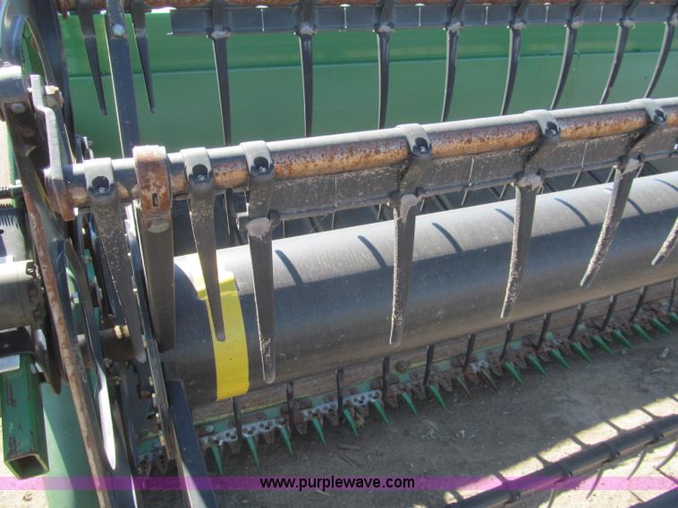 image for item H9438 2008 John Deere 936D draper head