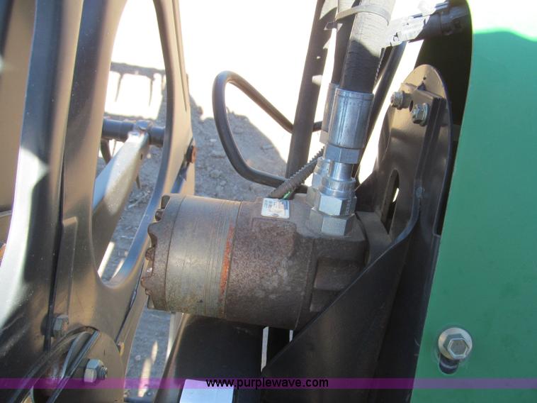 image for item H9438 2008 John Deere 936D draper head