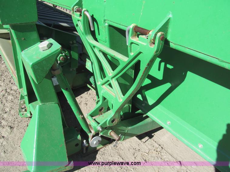 image for item H9438 2008 John Deere 936D draper head