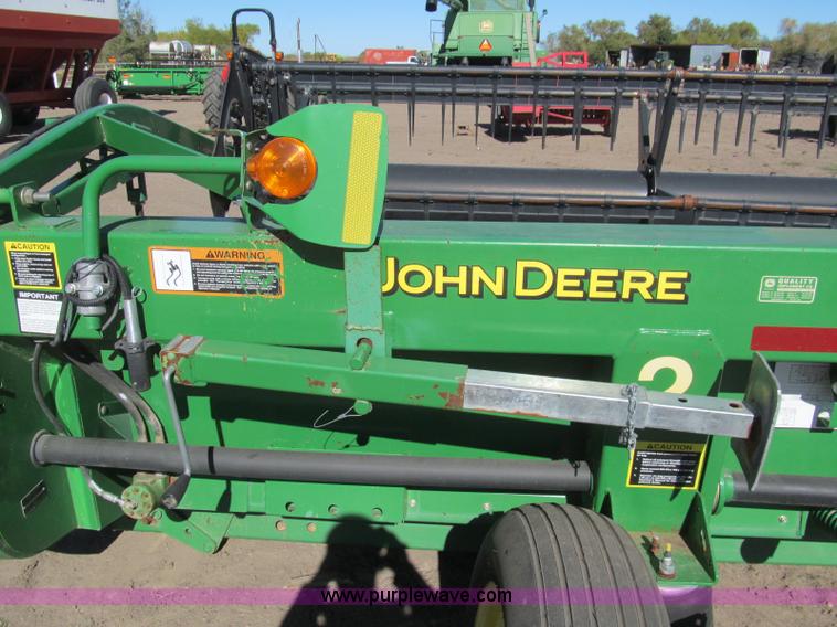 image for item H9438 2008 John Deere 936D draper head