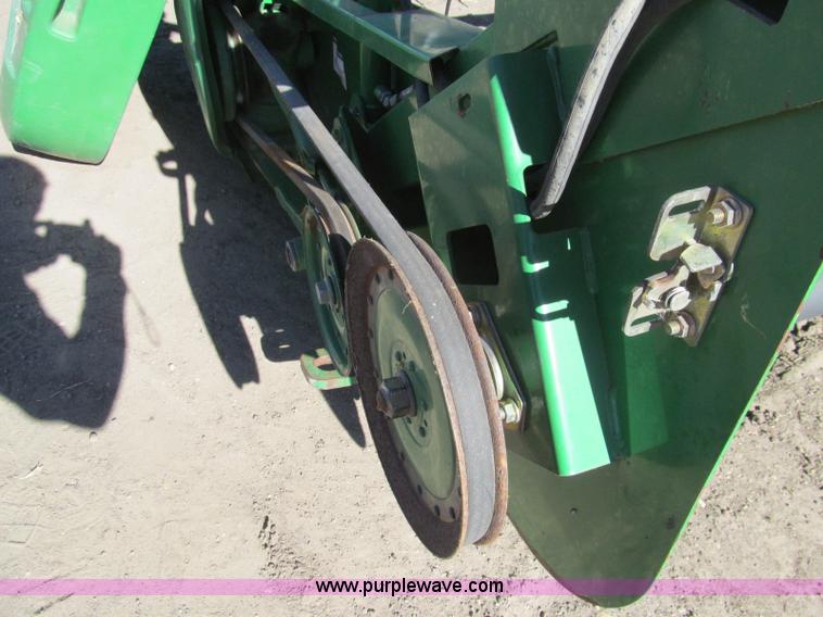 image for item H9438 2008 John Deere 936D draper head