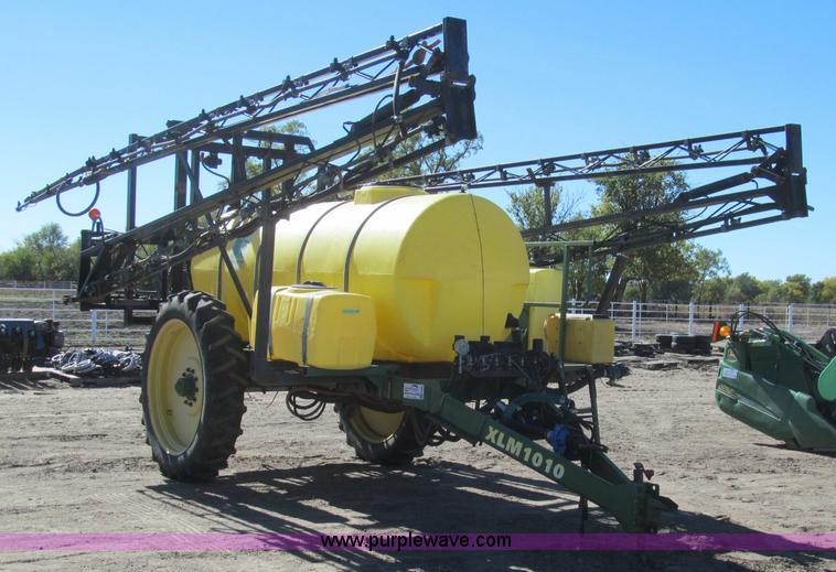 Sprayer Specialties XLM1010 pull type sprayer in Kinsley, KS Item