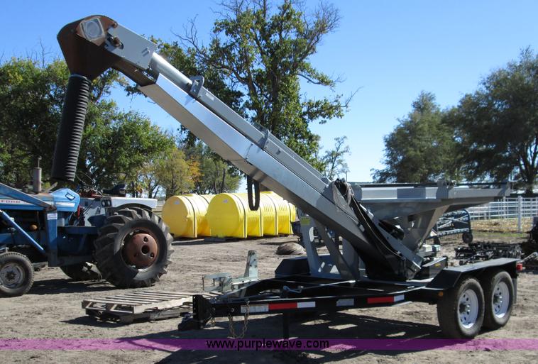 image for item H9441 2013 CrustBuster Speed King seed box tote