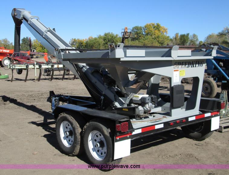 image for item H9441 2013 CrustBuster Speed King seed box tote