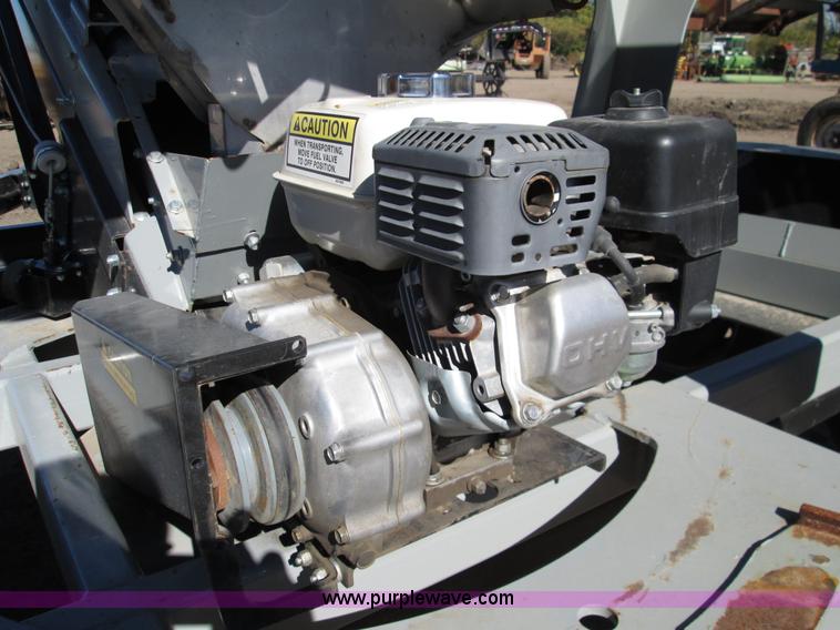 image for item H9441 2013 CrustBuster Speed King seed box tote