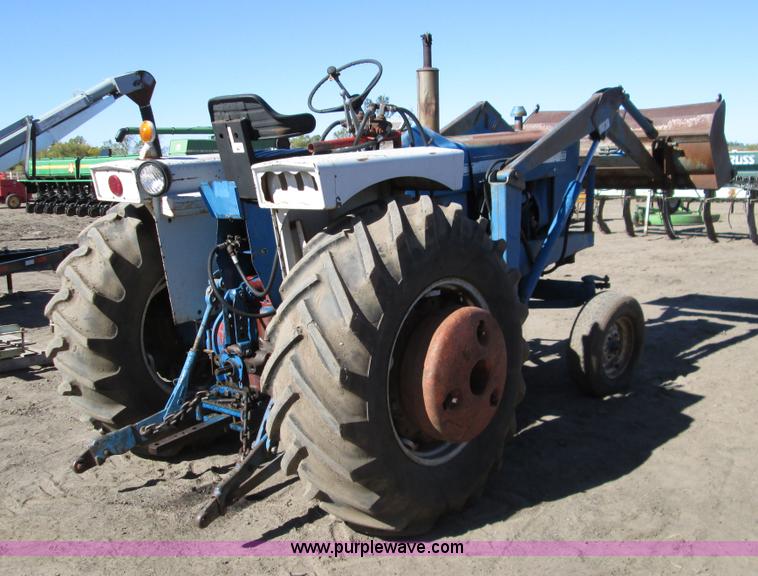 image for item H9443 1962 Ford 5000 tractor