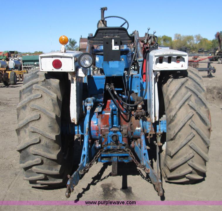 image for item H9443 1962 Ford 5000 tractor