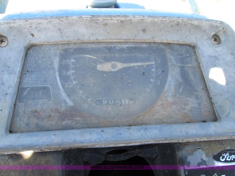 image for item H9443 1962 Ford 5000 tractor