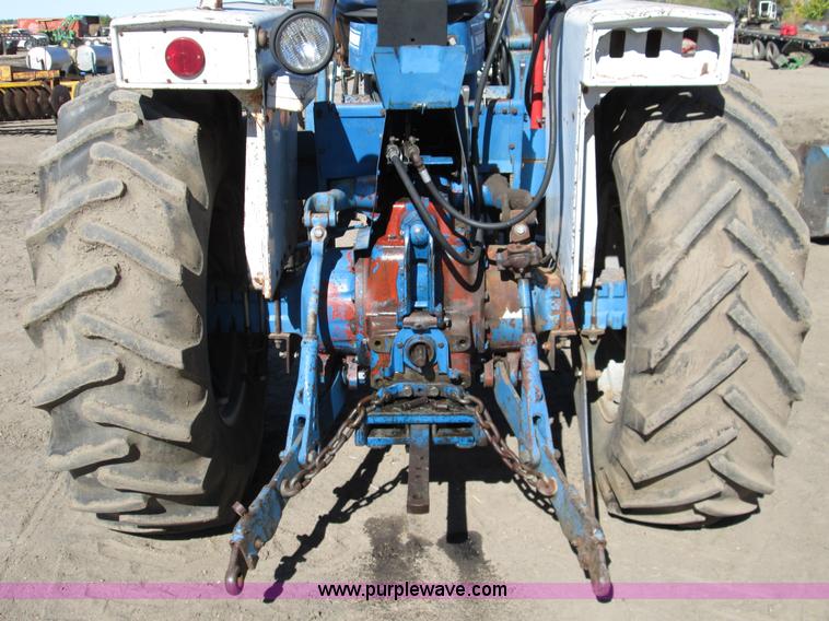 image for item H9443 1962 Ford 5000 tractor