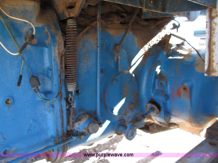 image for item H9443 1962 Ford 5000 tractor