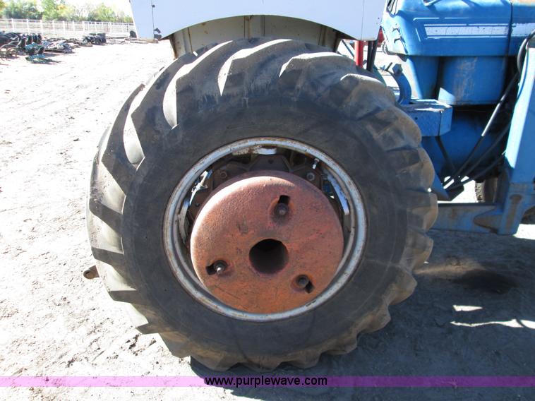 image for item H9443 1962 Ford 5000 tractor