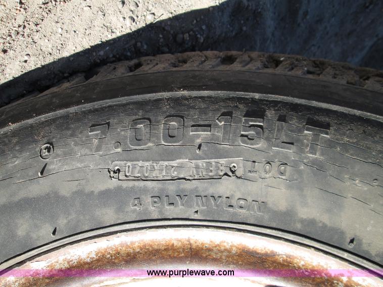 image for item H9443 1962 Ford 5000 tractor