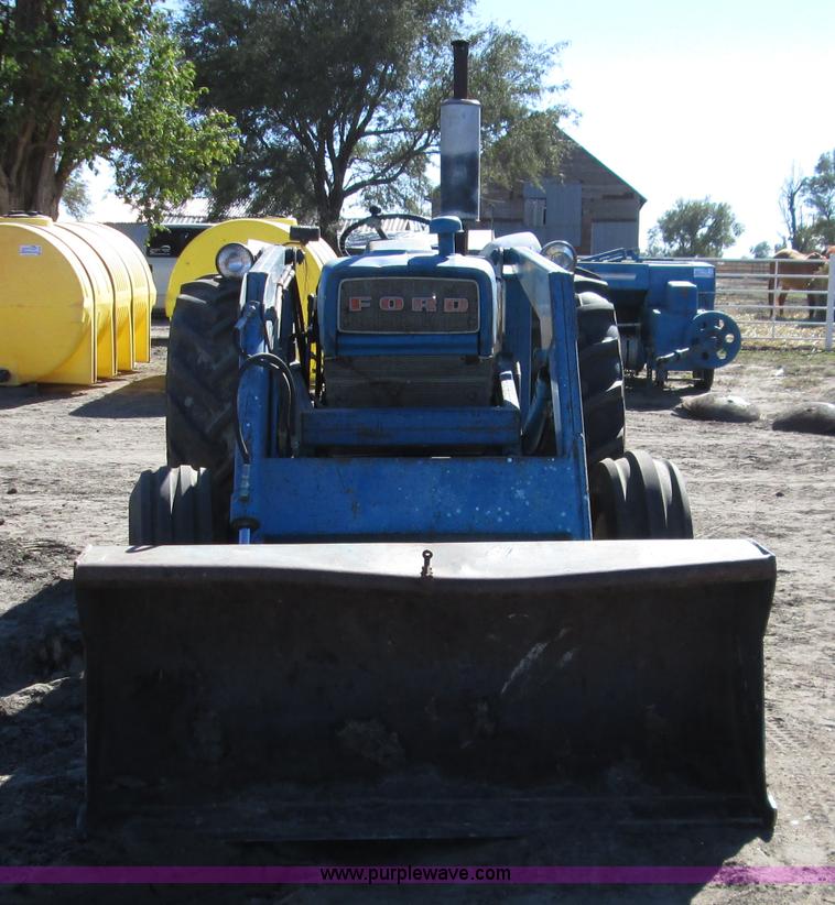 image for item H9444 1962 Ford 4000 tractor