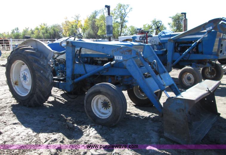 image for item H9444 1962 Ford 4000 tractor