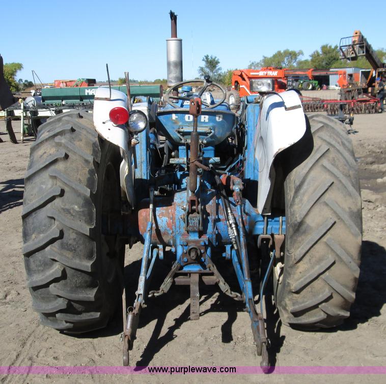 image for item H9444 1962 Ford 4000 tractor