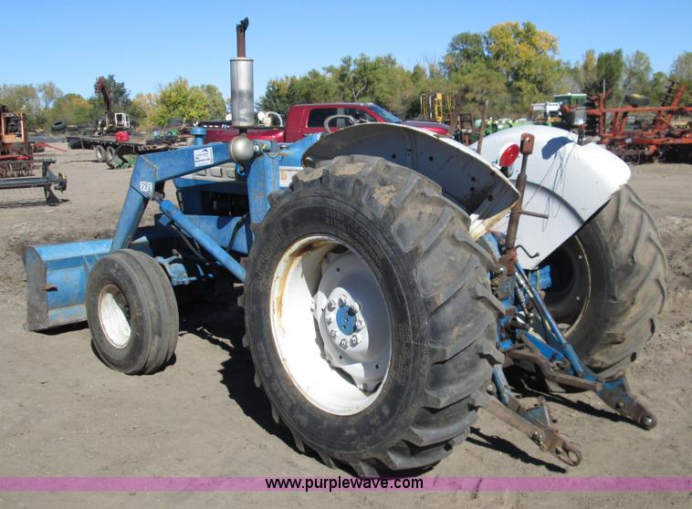 image for item H9444 1962 Ford 4000 tractor