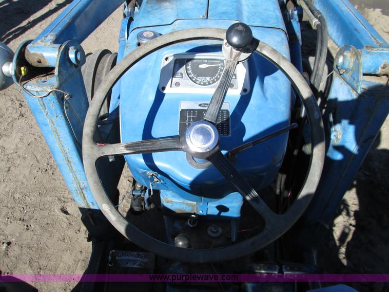 image for item H9444 1962 Ford 4000 tractor