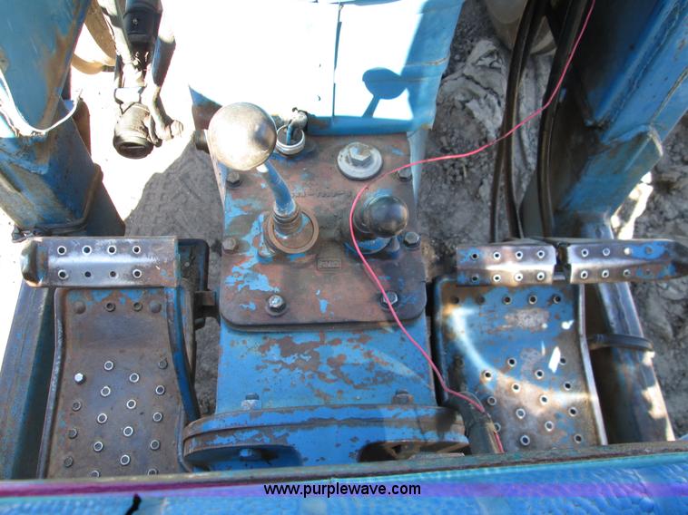 image for item H9444 1962 Ford 4000 tractor