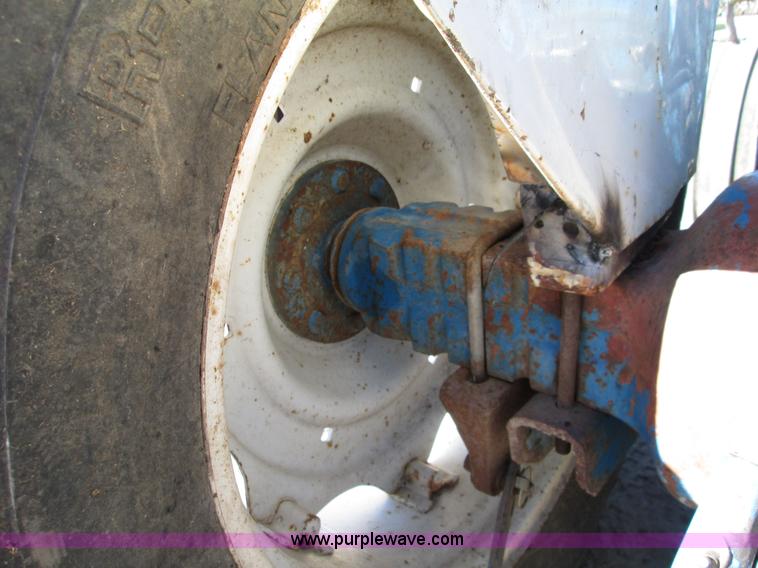 image for item H9444 1962 Ford 4000 tractor