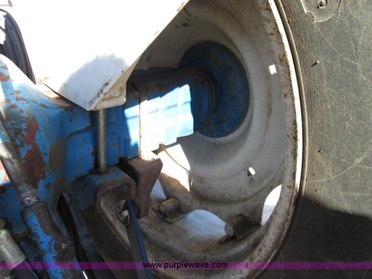 image for item H9444 1962 Ford 4000 tractor