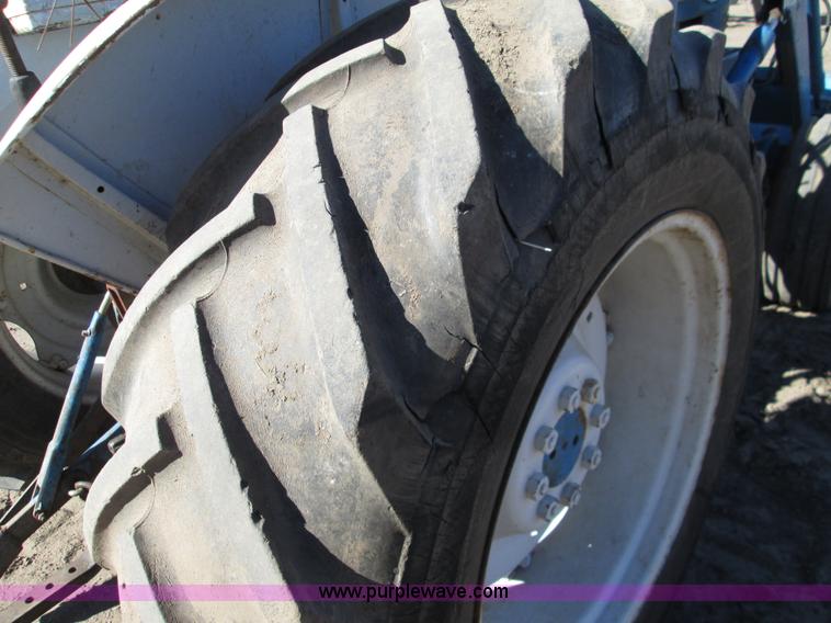 image for item H9444 1962 Ford 4000 tractor