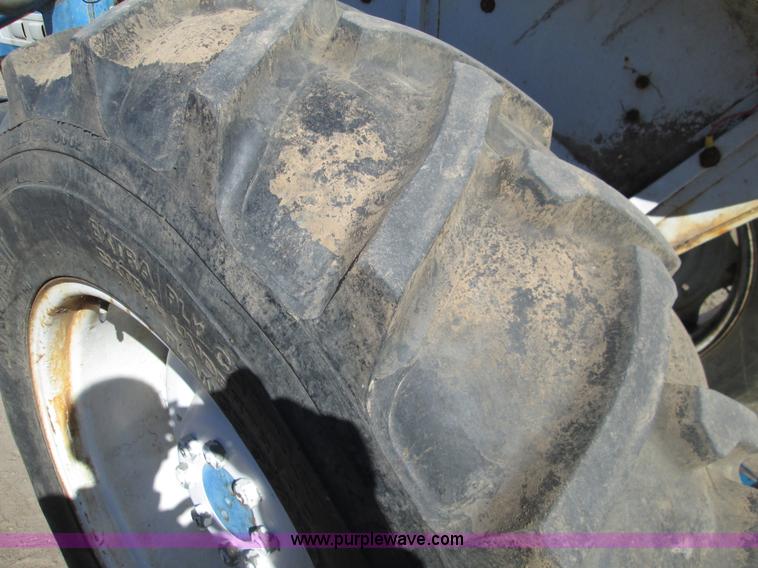 image for item H9444 1962 Ford 4000 tractor