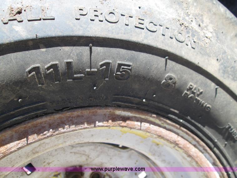 image for item H9444 1962 Ford 4000 tractor