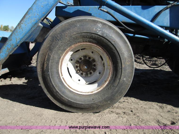 image for item H9444 1962 Ford 4000 tractor