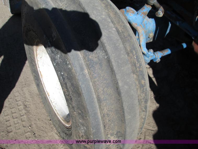 image for item H9444 1962 Ford 4000 tractor