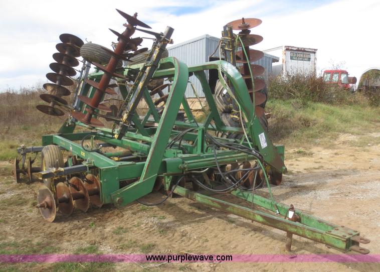 image for item I2174 John Deere 230 disk