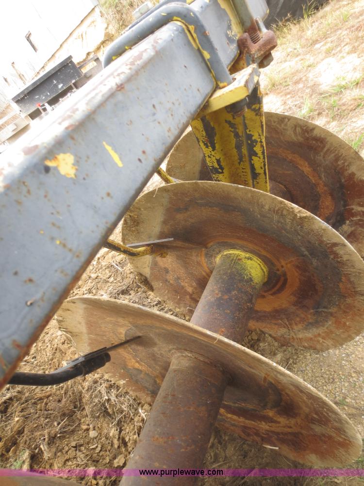 image for item I2174 John Deere 230 disk