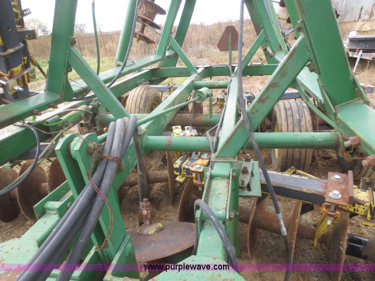 image for item I2174 John Deere 230 disk