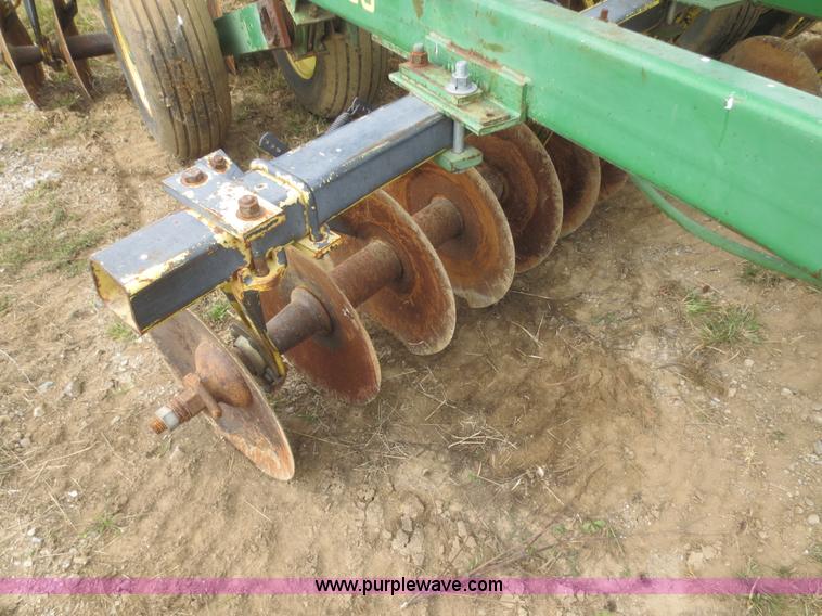image for item I2174 John Deere 230 disk