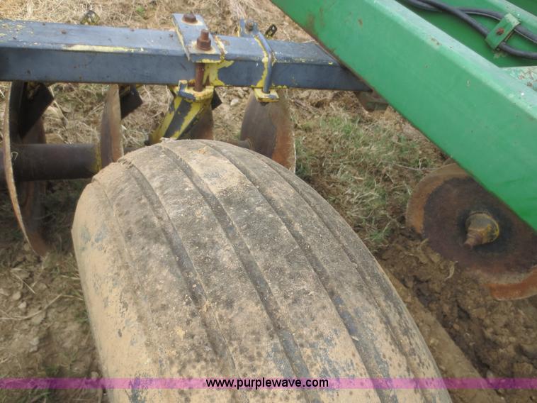 image for item I2174 John Deere 230 disk