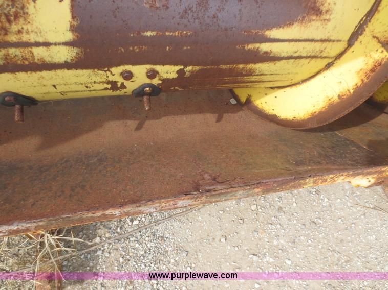 image for item I2175 New Holland 960 flex head